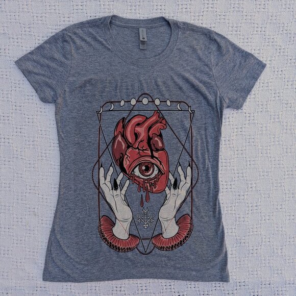 Next Level T-Shirt Women's Custom Print Bleeding Heart Halloween Size M - Picture 1 of 6